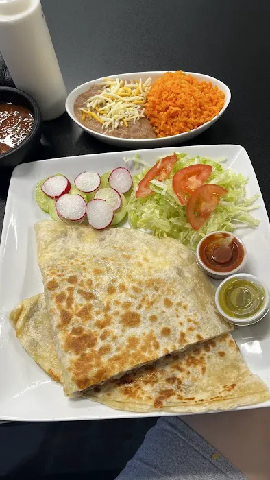 EL PAISA ARABE BAR & Restaurant Picture 2