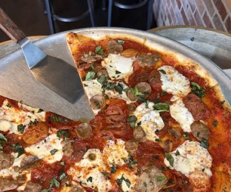 Crust Pizzeria 16th St