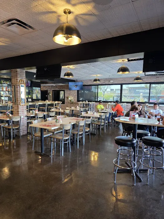 Crust Pizzeria 16th St Picture 6