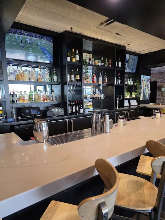 Crust Pizzeria 16th St Picture 8