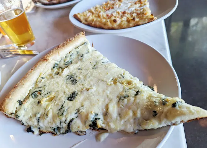 Crust Pizzeria 16th St Picture 2