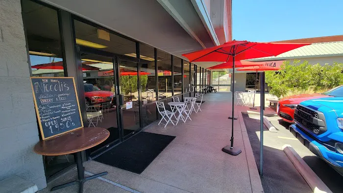 Niccoli's Italian Grocery-Deli Picture 2