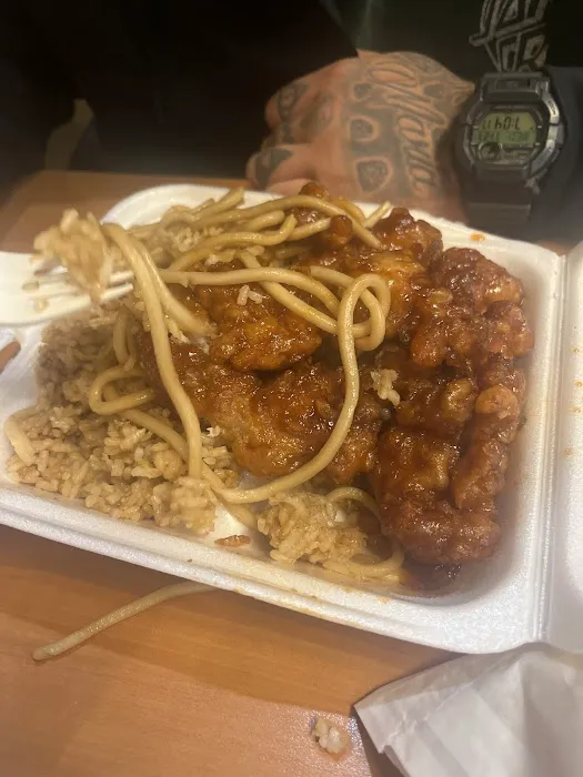 Chen & Wok Picture 1