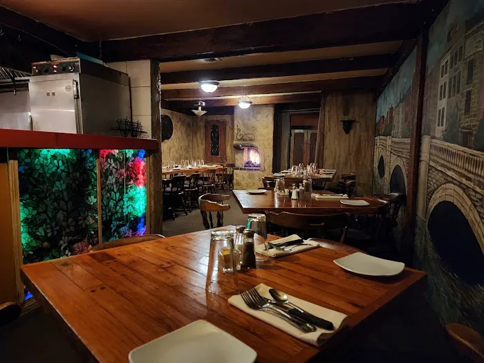 Feeney's Restaurant & Bar Picture 8