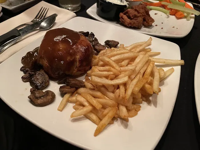 Feeney's Restaurant & Bar Picture 3