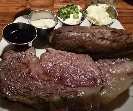 Feeney's Restaurant & Bar