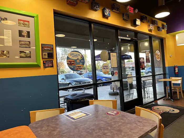 Ike's Love & Sandwiches Picture 4