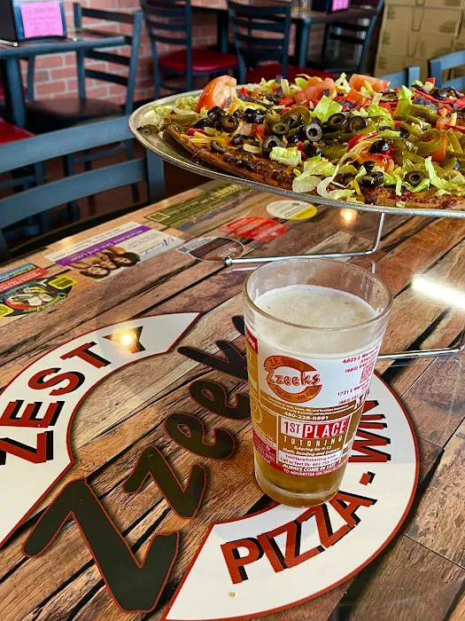 Zzeeks Pizza Picture 2
