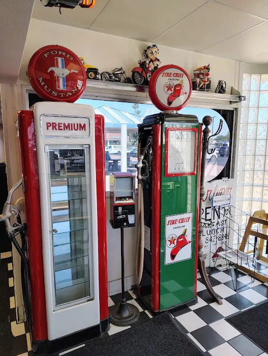 Starliner Diner Picture 7