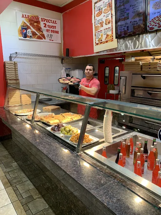 Gus' NY Pizza Picture 9