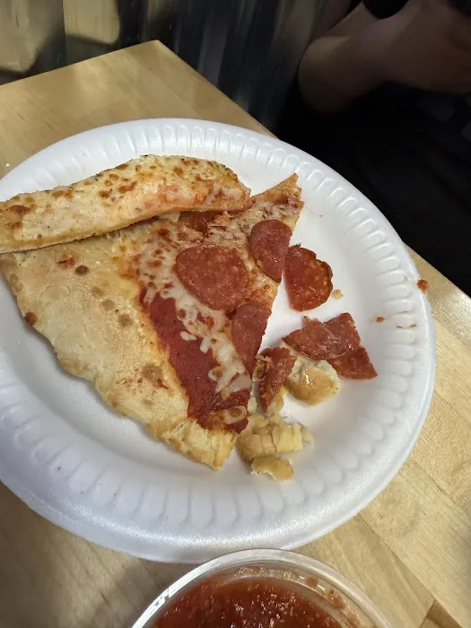 Little Caesars Pizza Picture 7