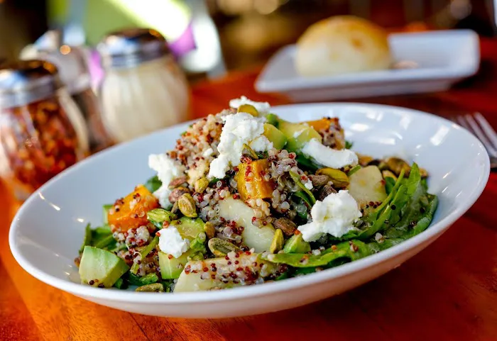 Sauce Pizza & Wine Picture 10