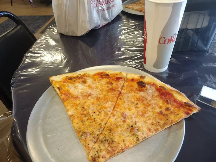 Pat's Pizza Plus Picture 10