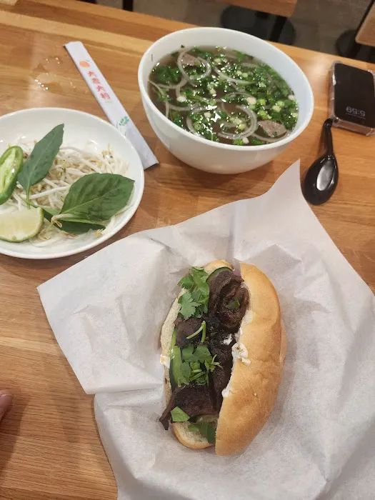 Pho Arcadia Picture 5