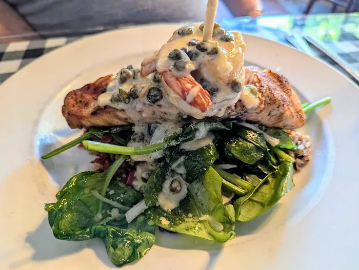 Wally's American Pub N Grill Picture 6