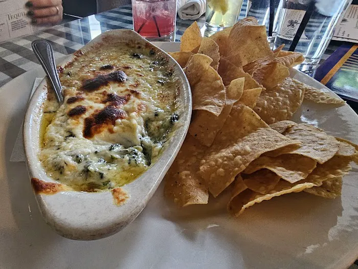 Wally's American Pub N Grill Picture 7