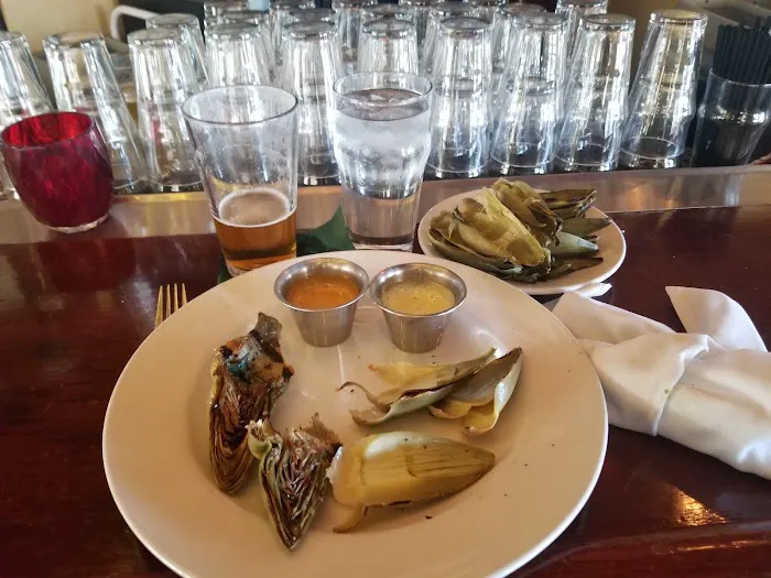 Wally's American Pub N Grill Picture 2