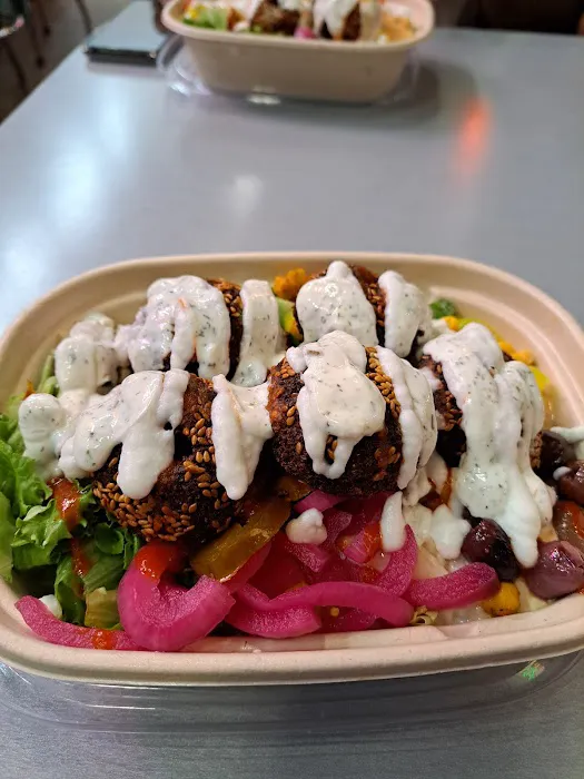 Build-A-Pita & Pizza Restaurant - Tempe Picture 8