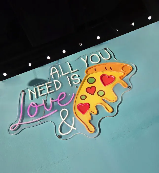 Build-A-Pita & Pizza Restaurant - Tempe Picture 4