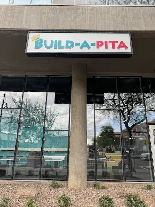 Build-A-Pita & Pizza Restaurant - Tempe Picture 2