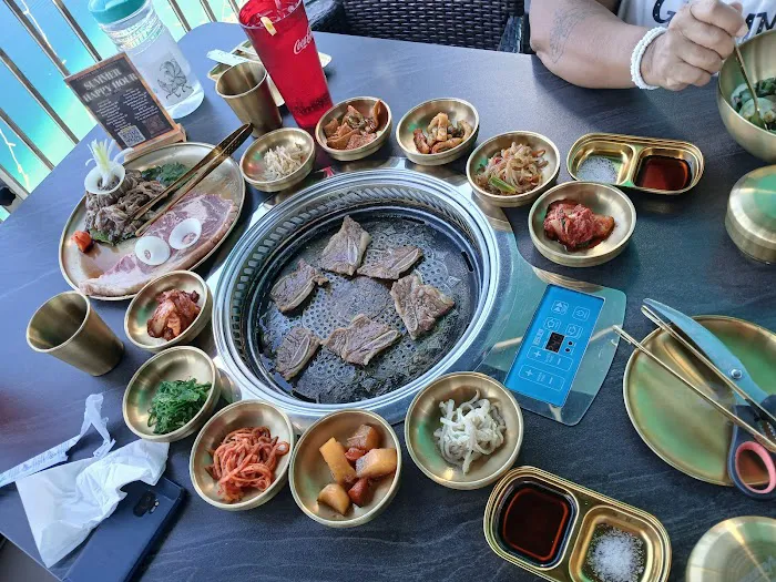 Central BBQ Lakehouse Picture 9