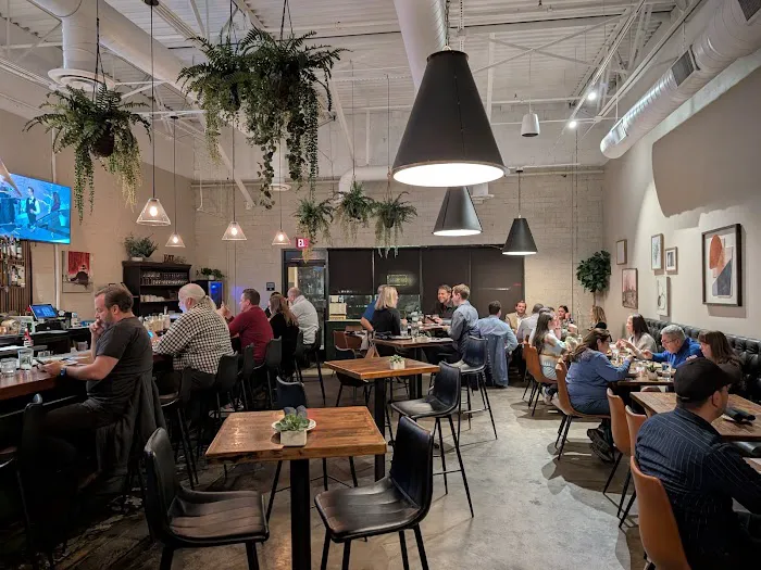 The Craftsman Cocktails and Kitchen Picture 8