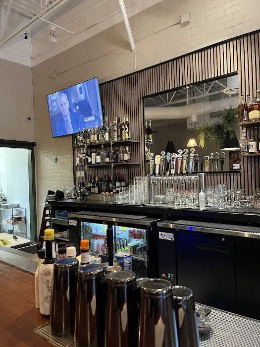 The Craftsman Cocktails and Kitchen Picture 7