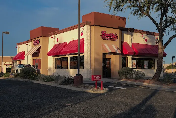 Freddy's Frozen Custard & Steakburgers Picture 9