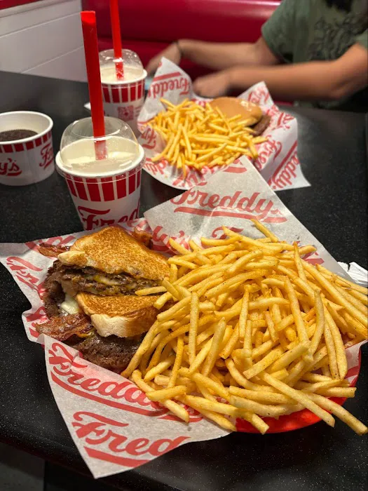 Freddy's Frozen Custard & Steakburgers Picture 4