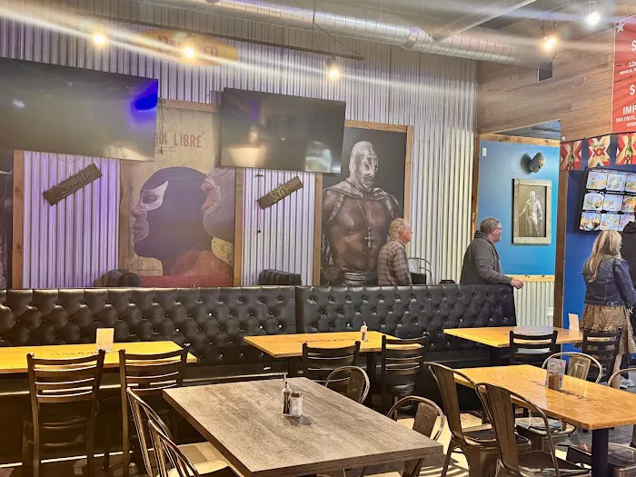 Maskadores Taco Shop and Bar Picture 6