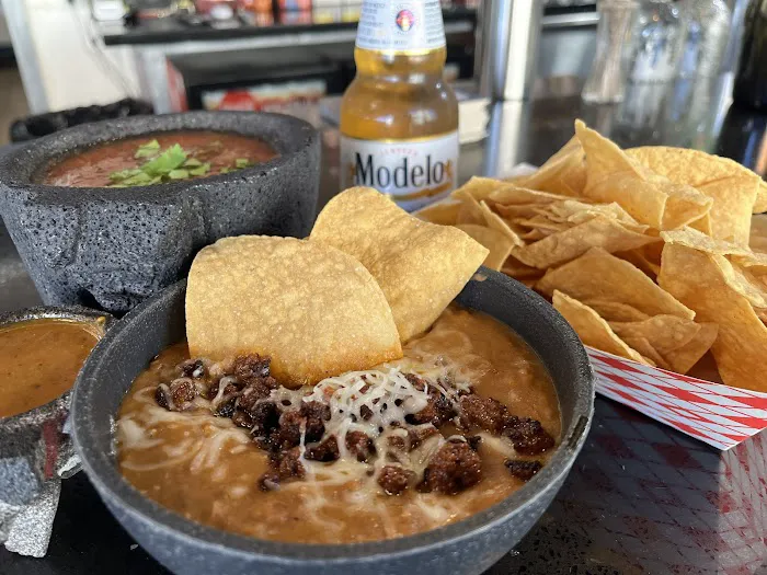 Maskadores Taco Shop and Bar Picture 2