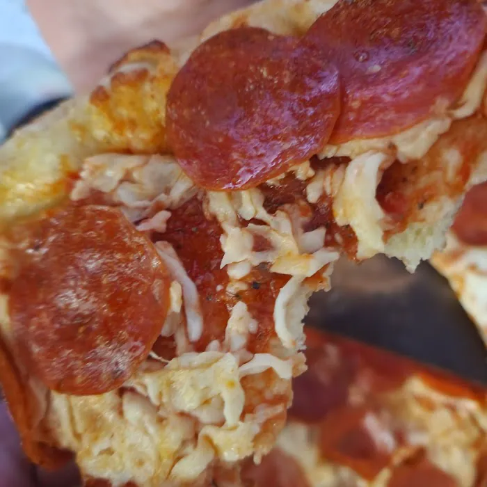 Little Caesars Pizza Picture 5