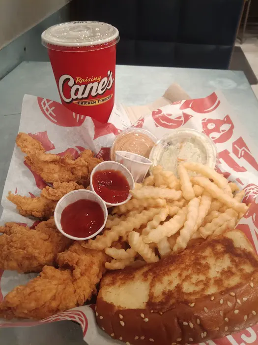 Raising Canes Picture 2