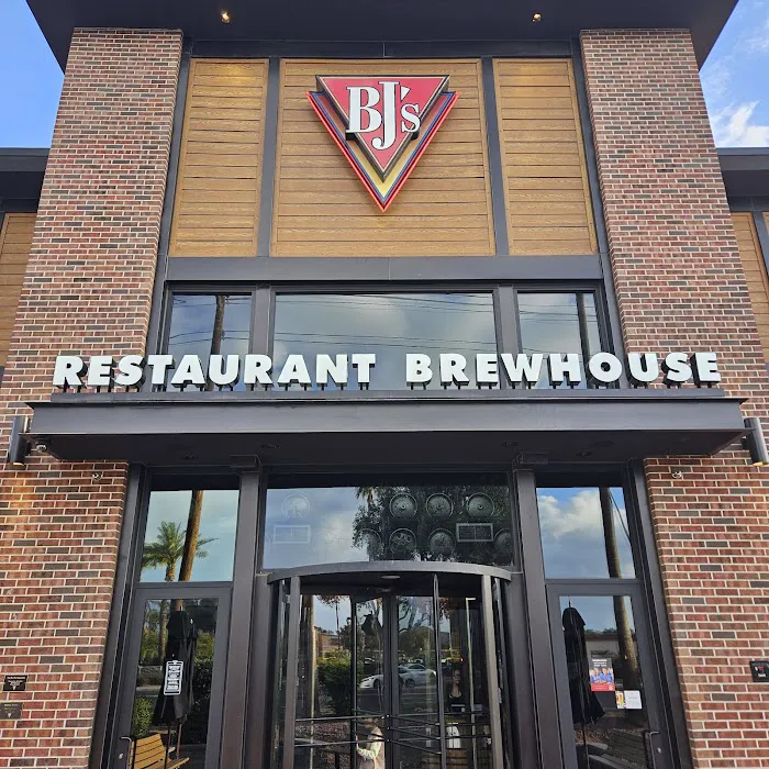 BJ's Restaurant & Brewhouse Picture 6