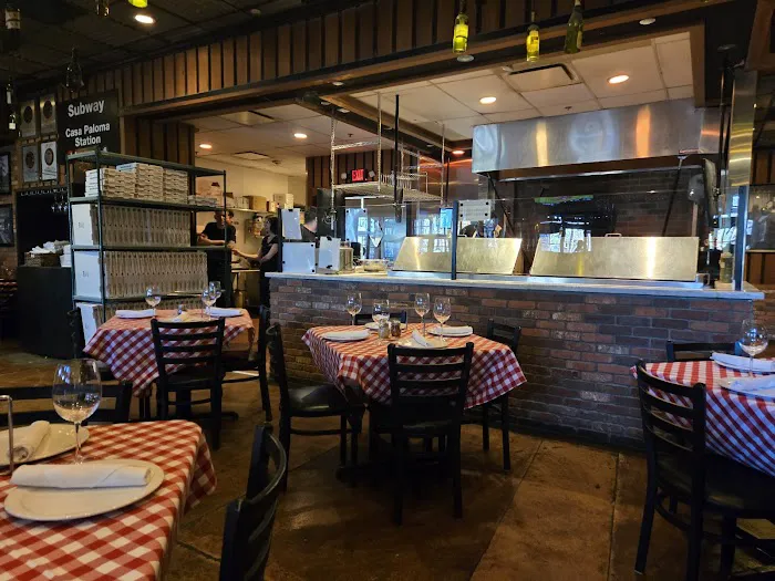 Grimaldi's Pizzeria Picture 10