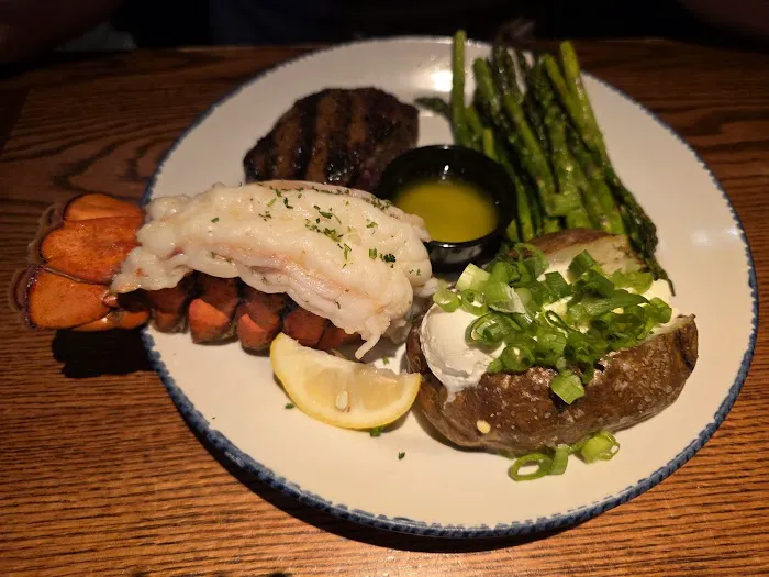 Red Lobster Picture 5