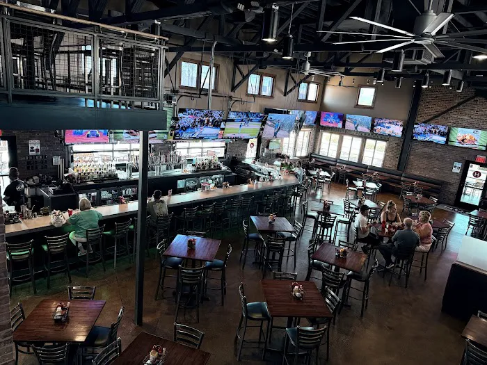 The Hub Grill & Bar Picture 1