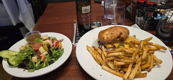 The Hub Grill & Bar Picture 8