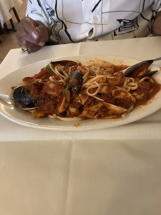 Dolce Vino Wine Bar Picture 1