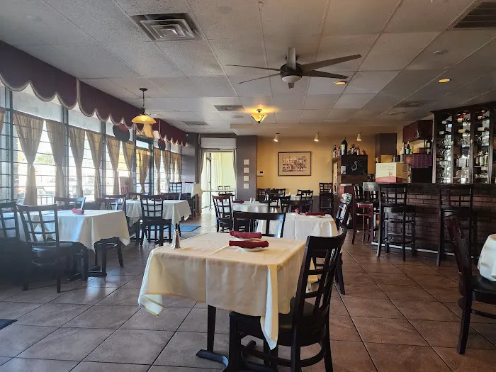 Dolce Vino Wine Bar Picture 7