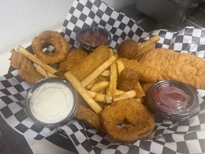 Giant Manhattan Pizza bar Picture 7