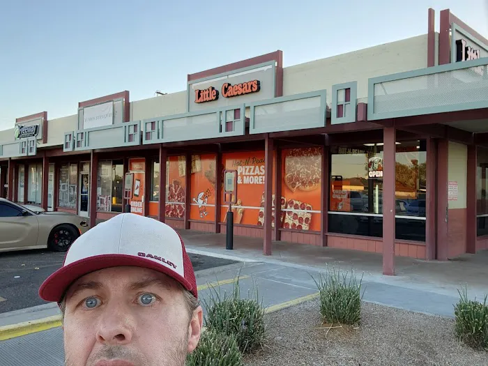 Little Caesars Pizza Picture 1