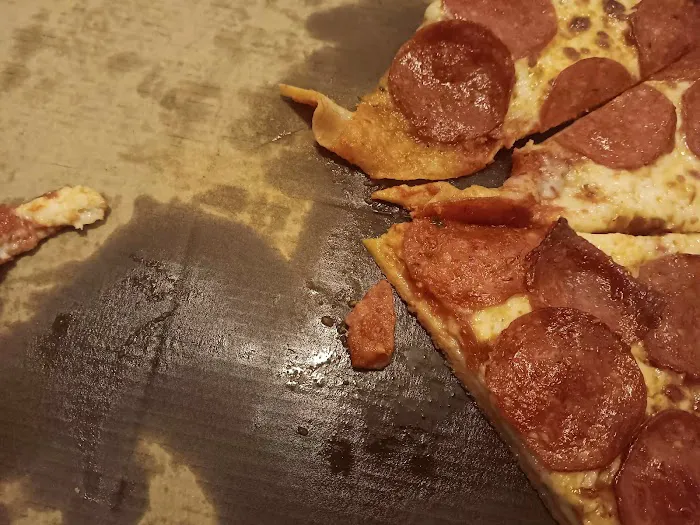 Little Caesars Pizza Picture 2