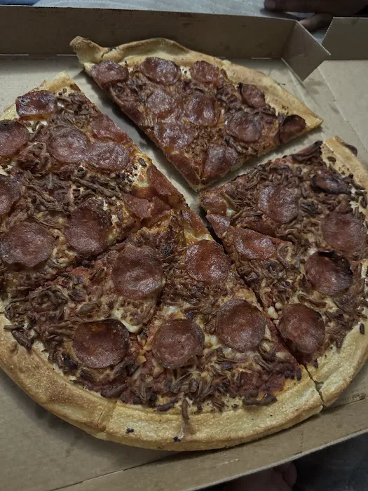 Little Caesars Pizza Picture 4