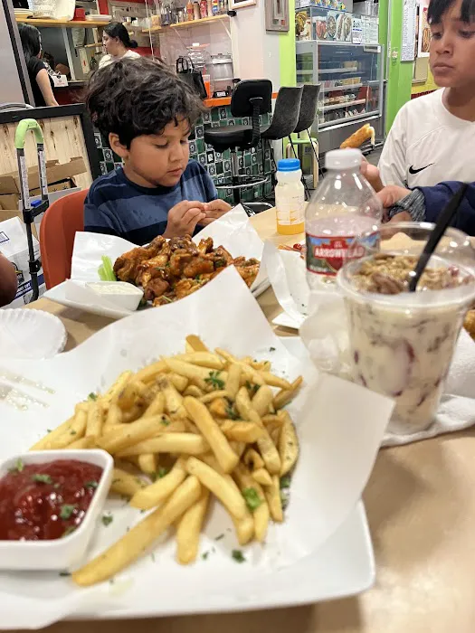 Wood Garden Gourmet Cousine Picture 2