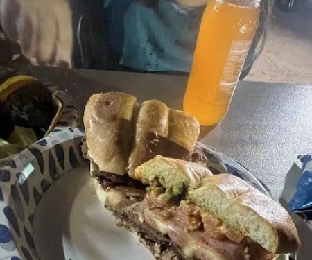 La capital tacos y tortas