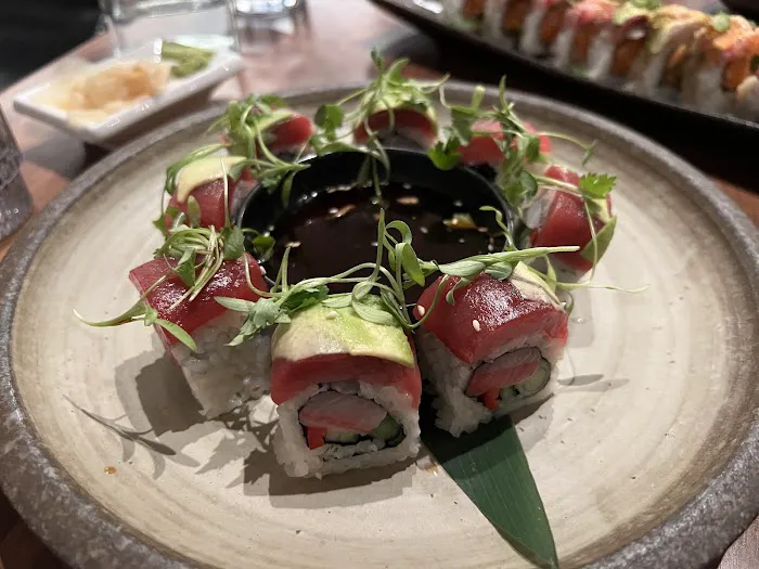 BISUTORO Sushi Bar Grill Picture 5