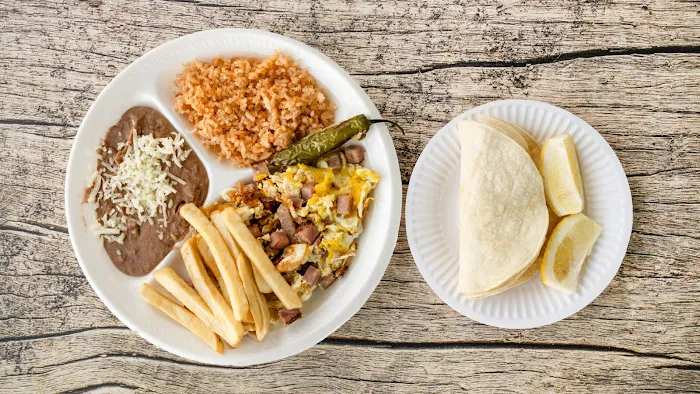 Taco Mich & Bar 4 Picture 2