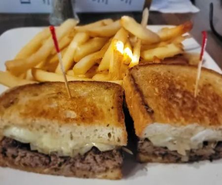 R.T. O'Sullivans Sports Grill