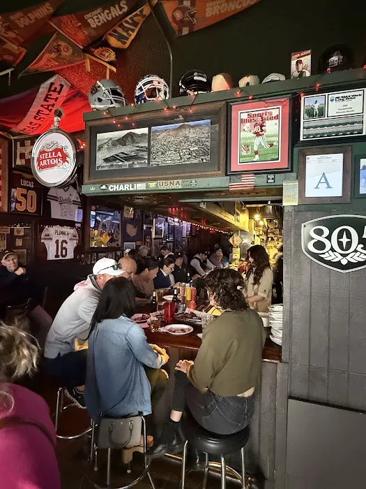 J T's Bar & Grill Picture 9